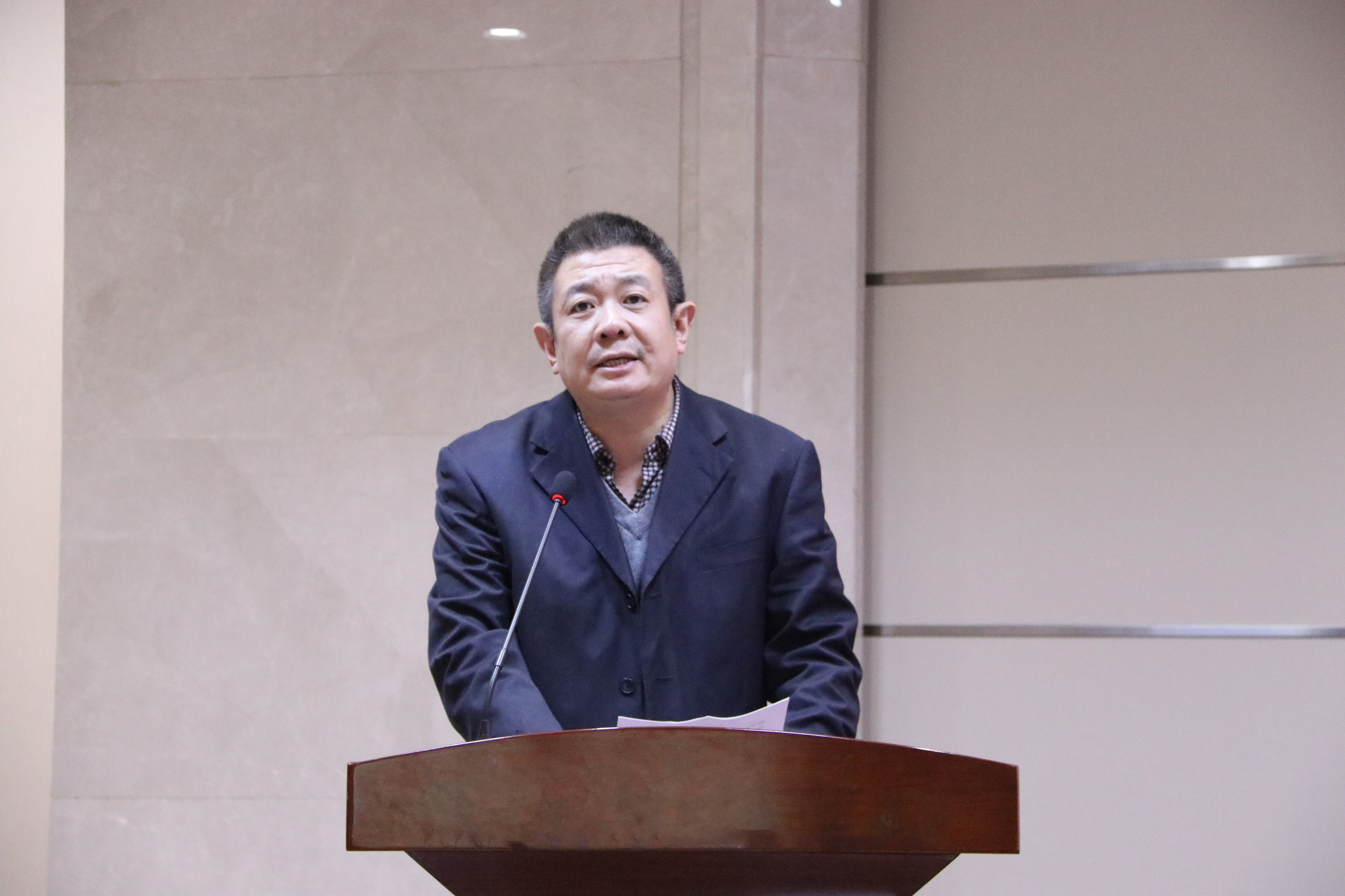 导师代表黄谦发言