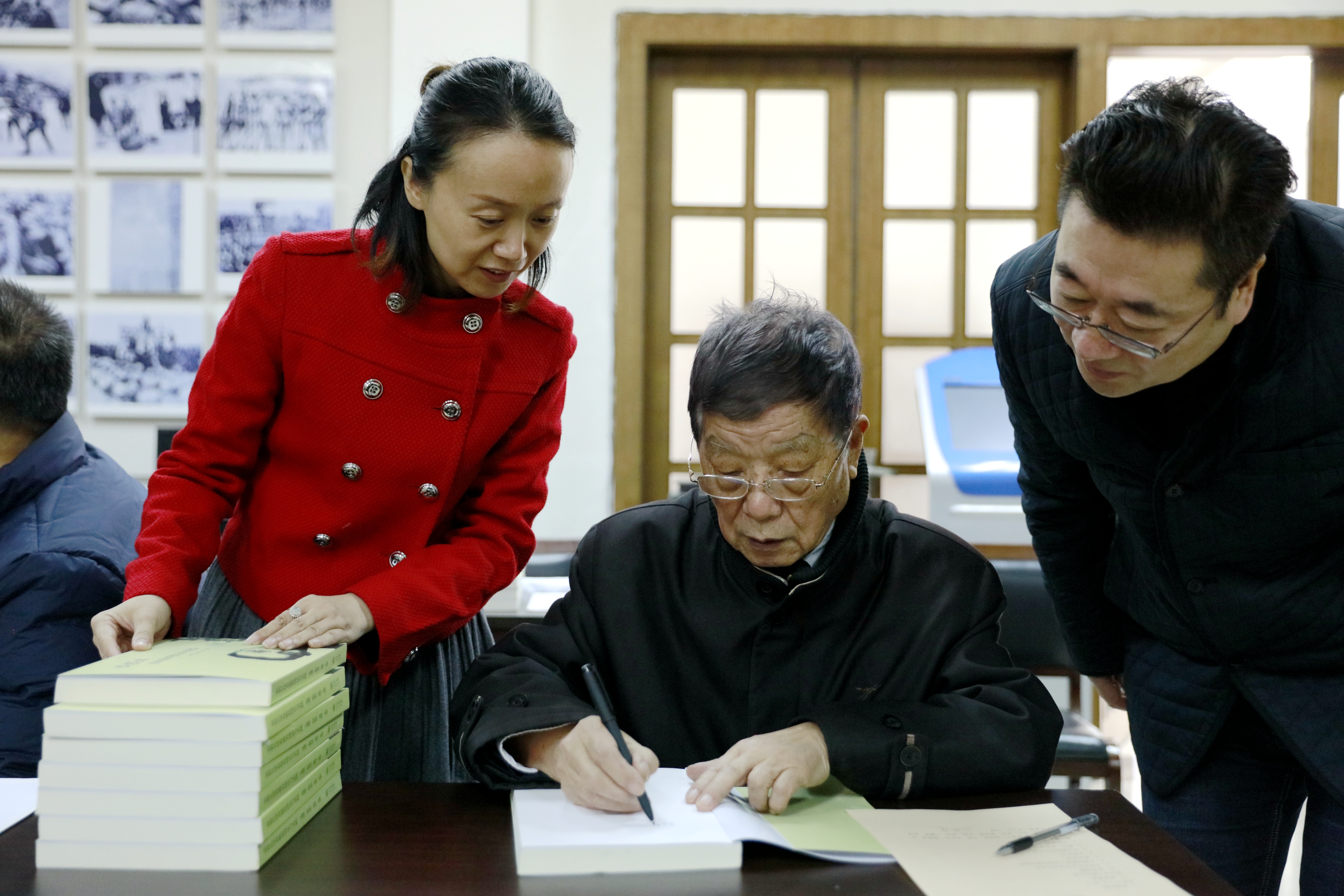 图书馆与离退休工作处举办王增明教授《袁敦礼体育教育理论与实践》