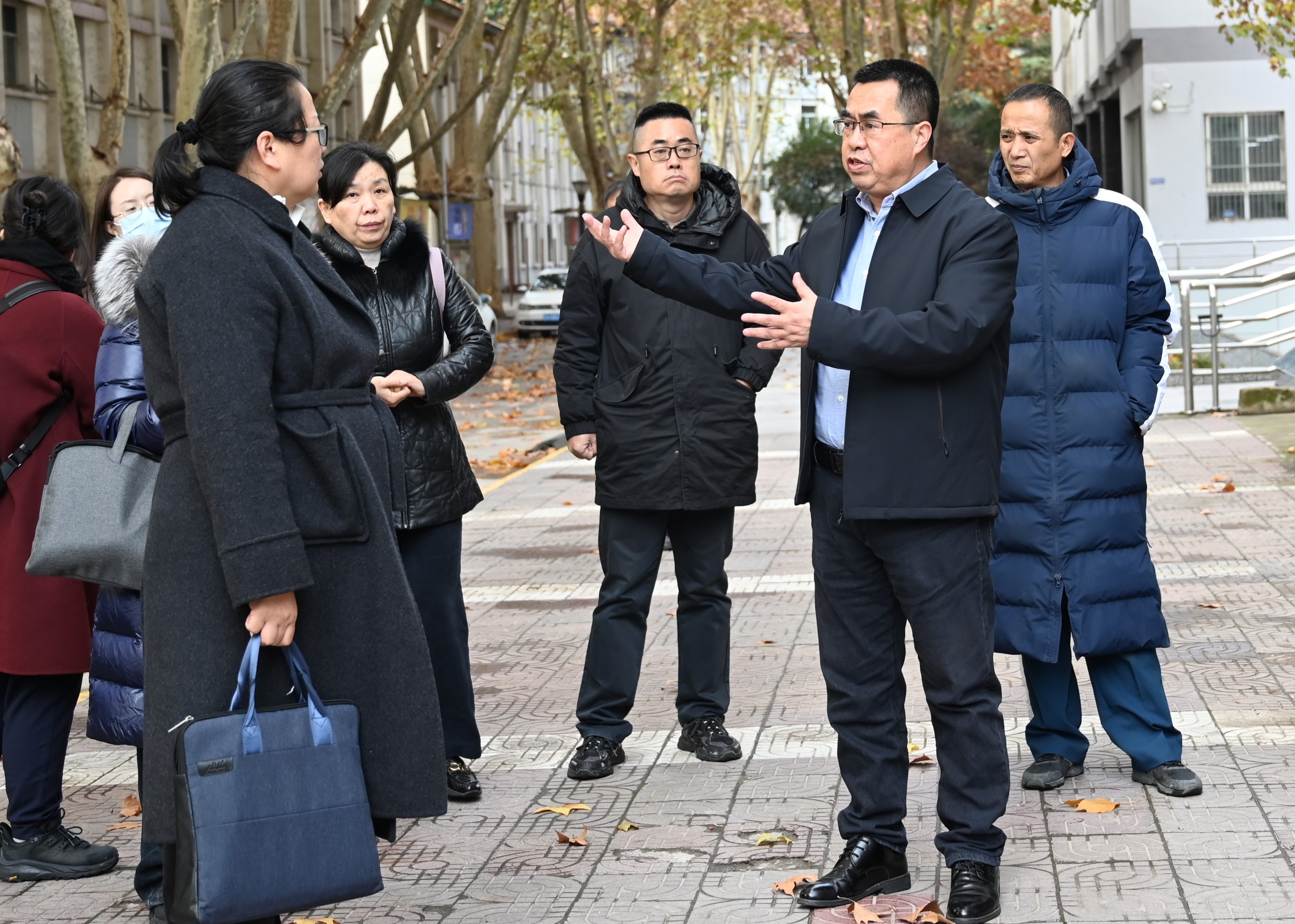 校长李富生调研含光校区各项工作-西安体育学院