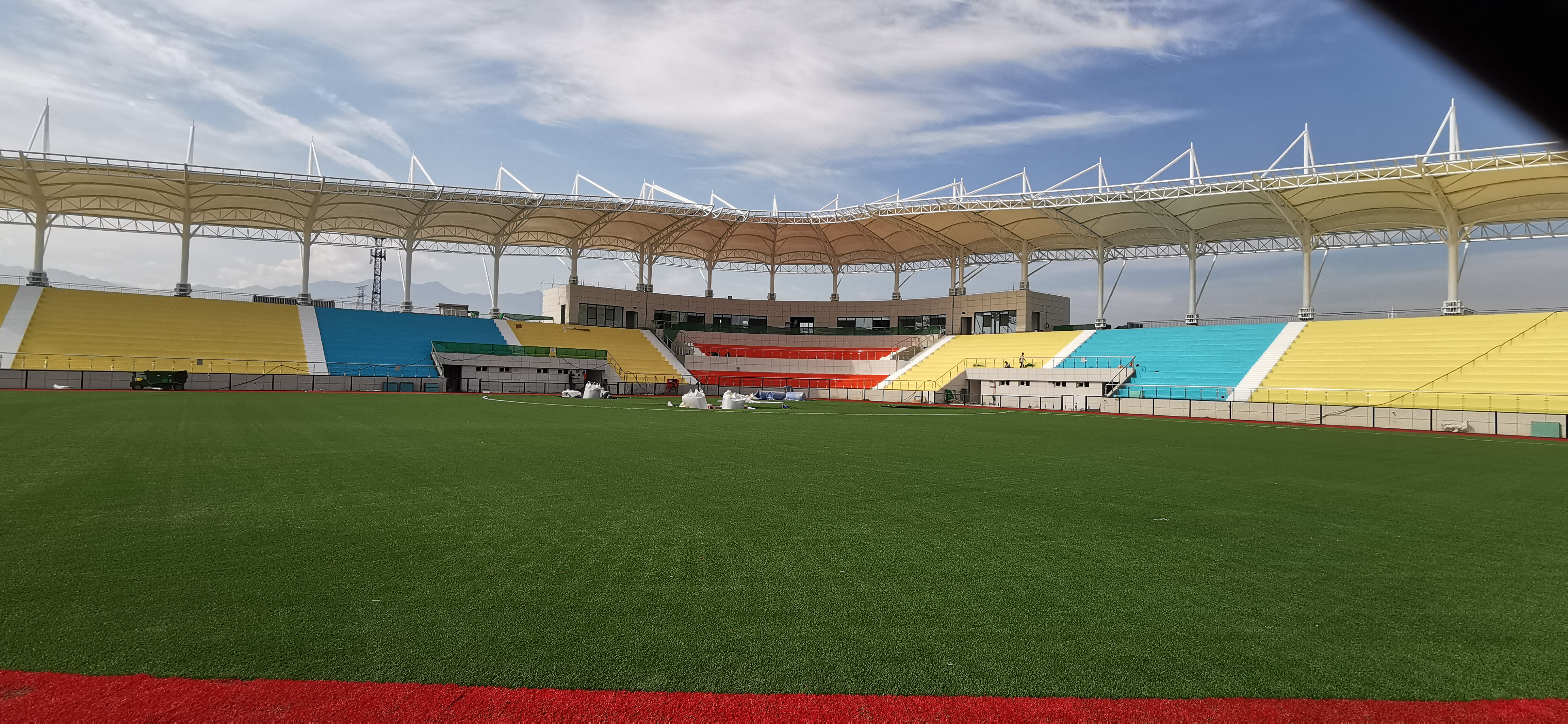 我校鄠邑新校区十四运会垒球场工程项目率先完工